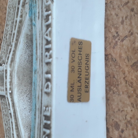 Vintage ceramic liquor containers depicting Florence, Genoa and Pisa and Venice. - Picture 4 of 11